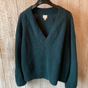 Cerulean vneck sweater in perfect condition